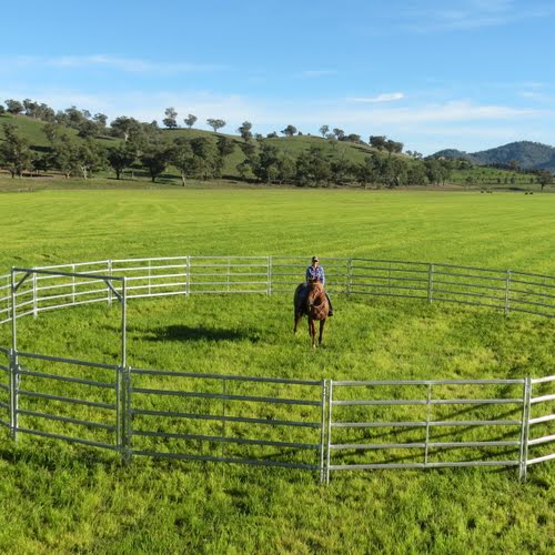 Horse Round Yard